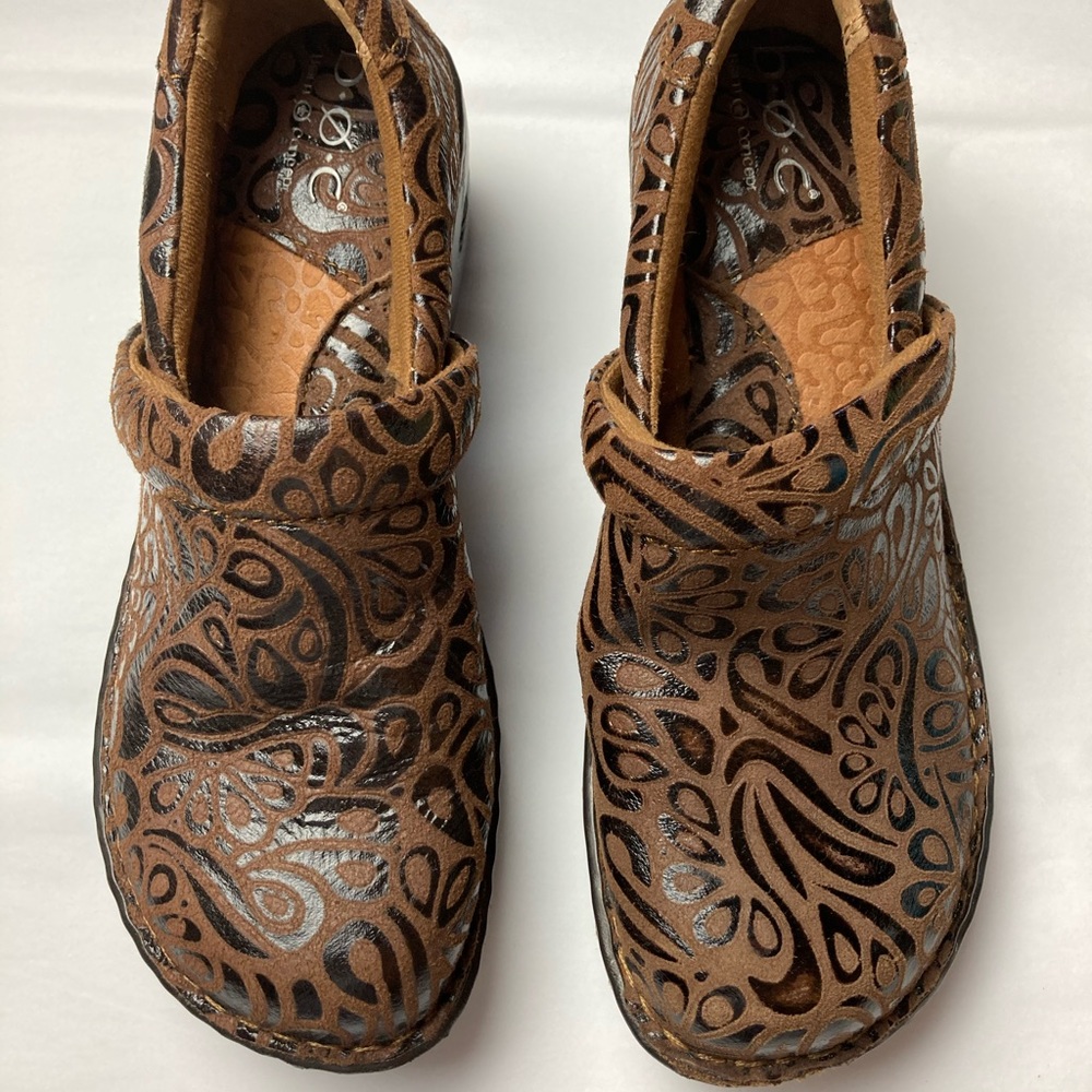 B.O.C brown “Peggy” embossed clog. C13023. 6.5M